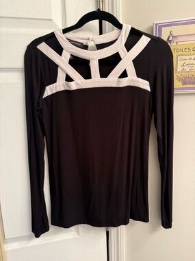 INC International Concepts Black and White Long Sleeve Cutout Top